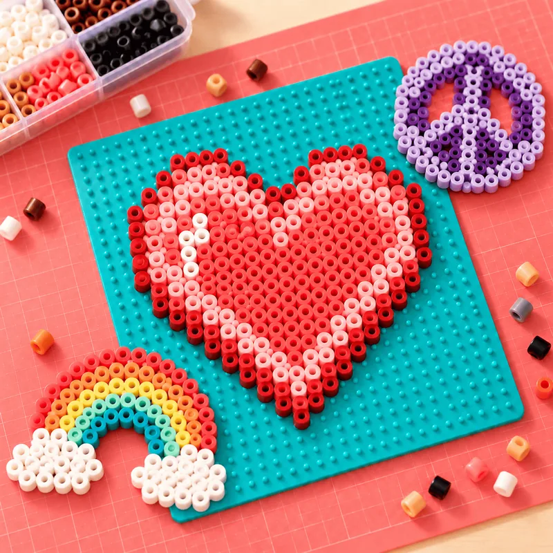 Peças de Hama Beads da coleção Corações e símbolos